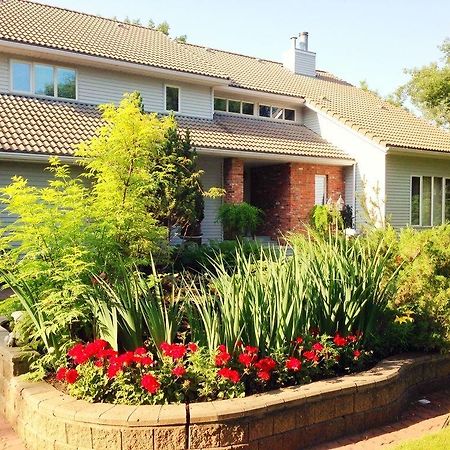 Mcdougall Lane Bed & Breakfast Drumheller Bagian luar foto