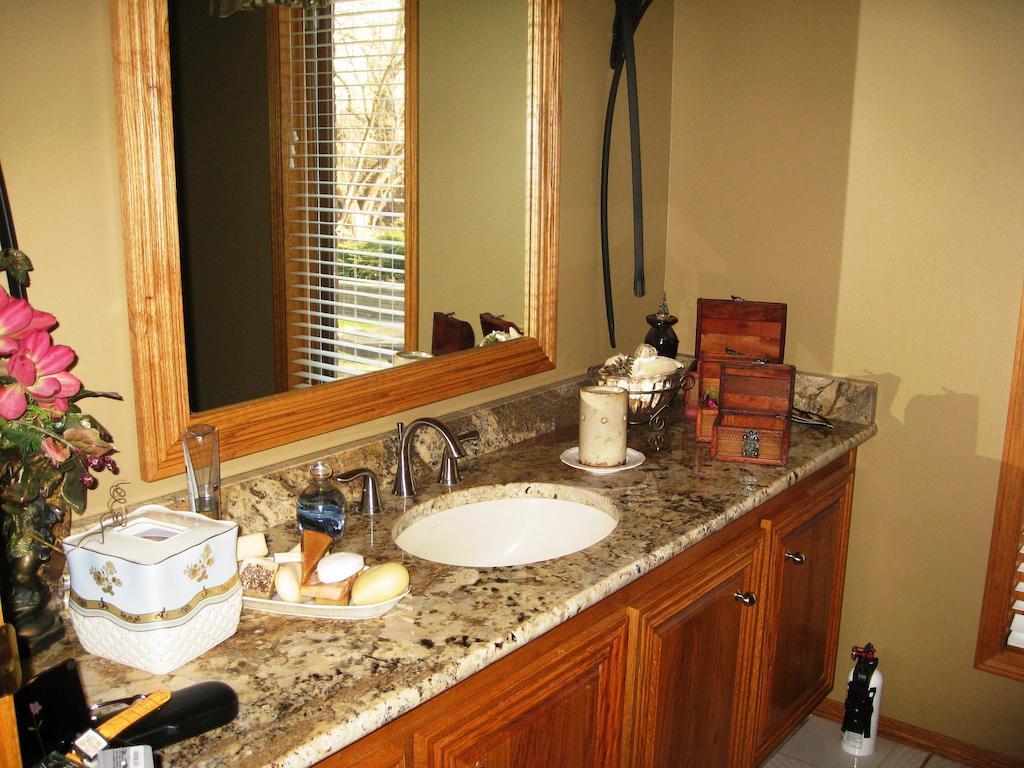 Mcdougall Lane Bed & Breakfast Drumheller Ruang foto