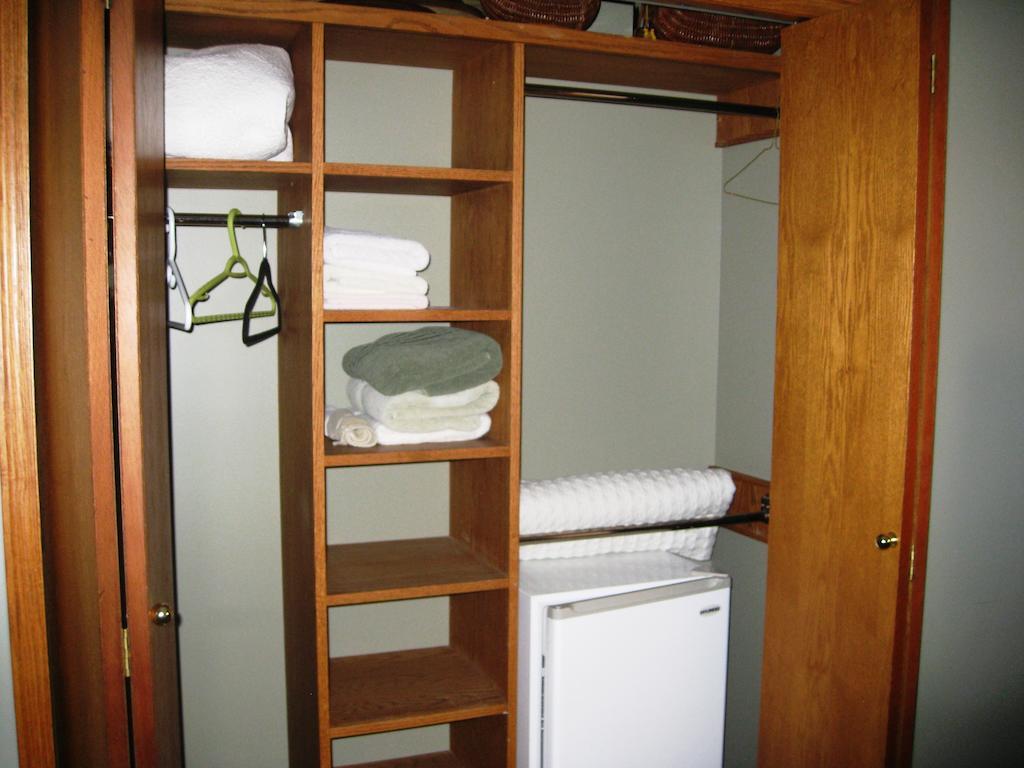 Mcdougall Lane Bed & Breakfast Drumheller Bagian luar foto