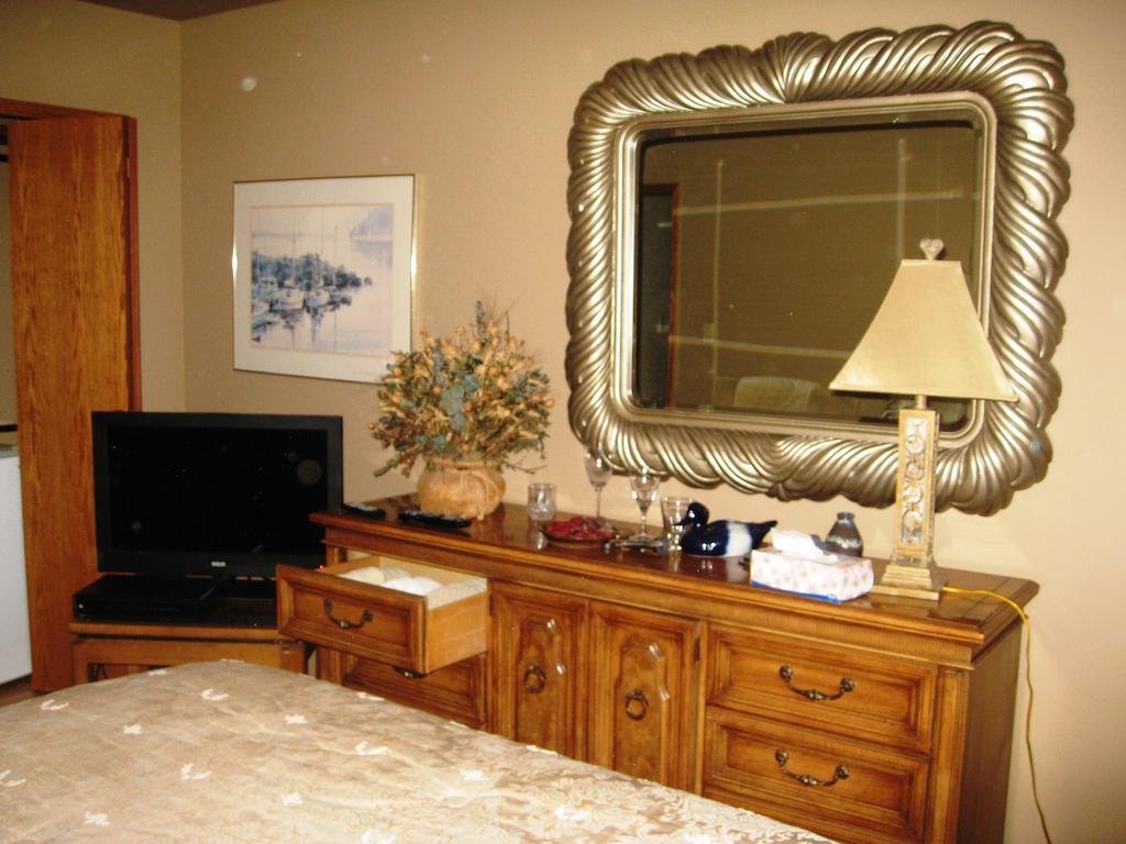 Mcdougall Lane Bed & Breakfast Drumheller Bagian luar foto