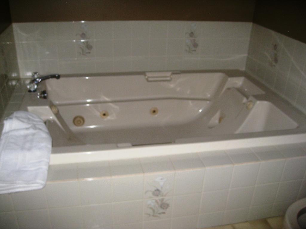 Mcdougall Lane Bed & Breakfast Drumheller Ruang foto