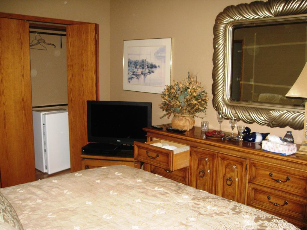 Mcdougall Lane Bed & Breakfast Drumheller Bagian luar foto