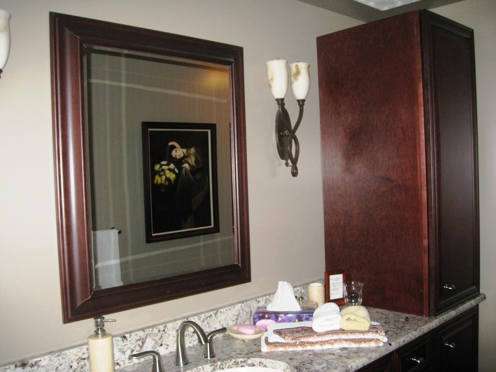 Mcdougall Lane Bed & Breakfast Drumheller Bagian luar foto