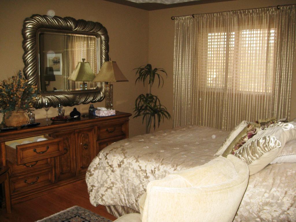 Mcdougall Lane Bed & Breakfast Drumheller Bagian luar foto